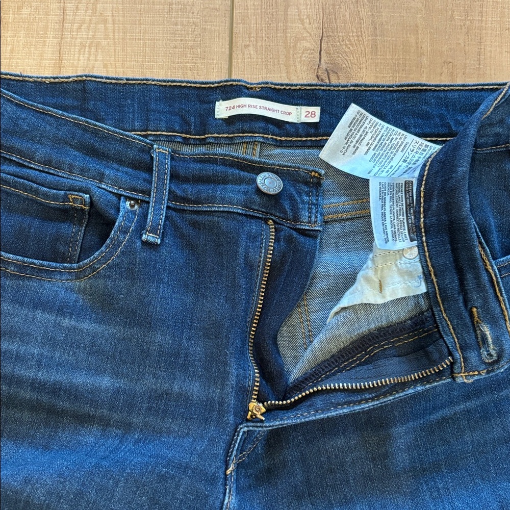 Levi’s women’s jeans 724 high rise straight crop 28 - Picture 4 of 5